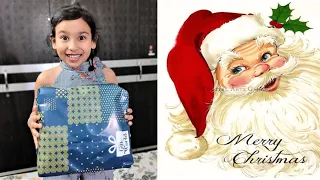 Read more about the article 🎅 Santa Claus Brings Christmas Gifts for Pari | Bowling Game Fun for Kids! 🎁🎳